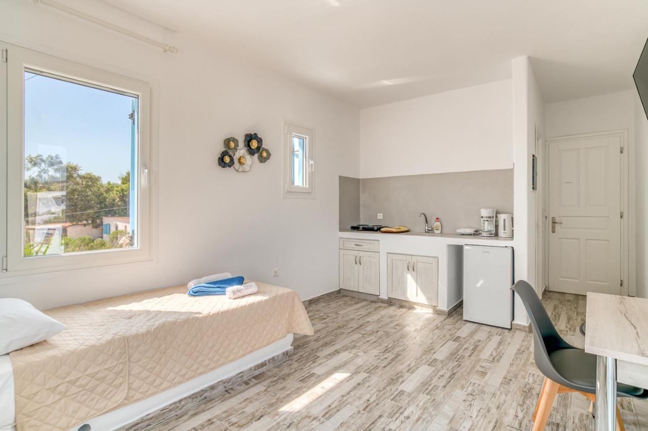 Ippocampos Seaside Serenity - Unwind At Paros Poolside Retreats Alikí 외부 사진