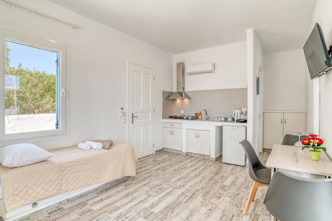 Ippocampos Seaside Serenity - Unwind At Paros Poolside Retreats Alikí 외부 사진